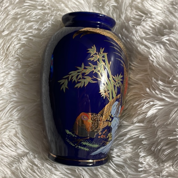 Gorgeous Vintage Oriental cobalt blue vase - Picture 3 of 8